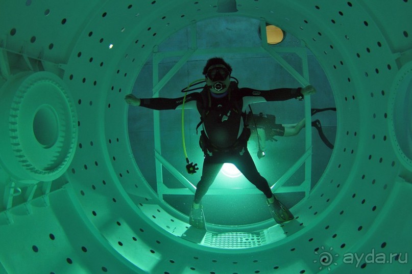 Необычные бассейны мира