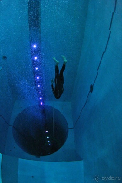 Необычные бассейны мира