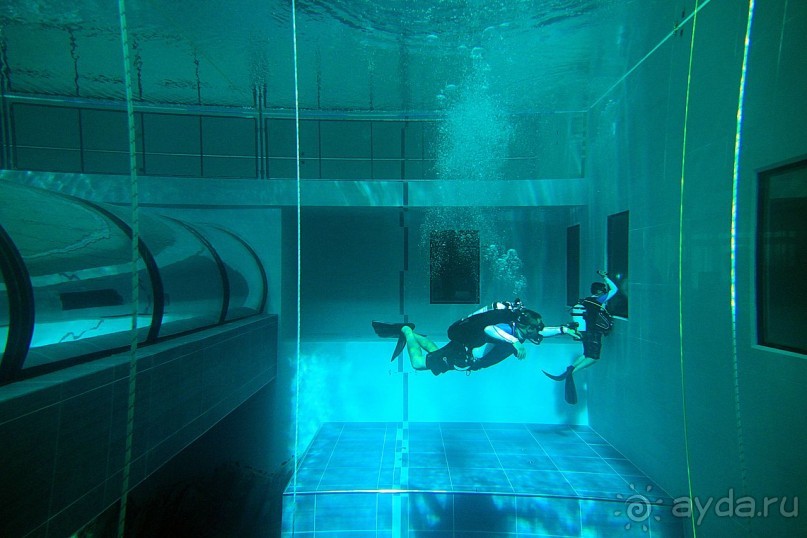 Необычные бассейны мира