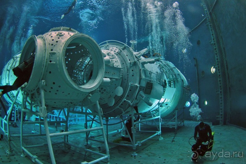 Необычные бассейны мира