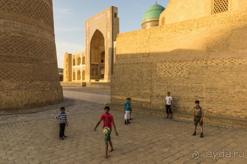 Бухара - 2500 лет запечатленные в камне