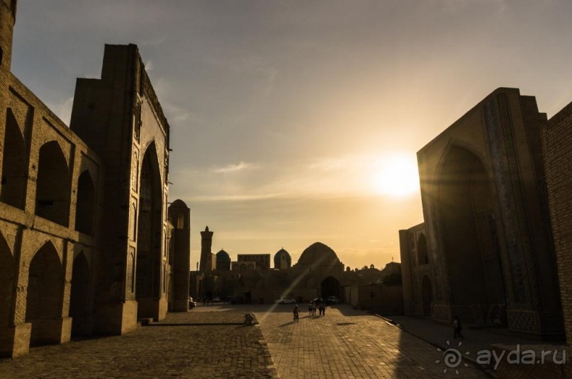 Бухара - 2500 лет запечатленные в камне