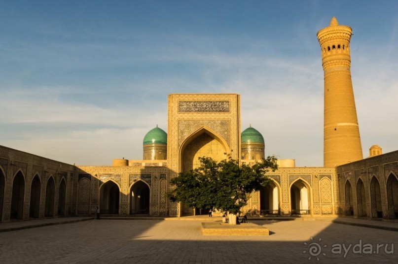 Бухара - 2500 лет запечатленные в камне