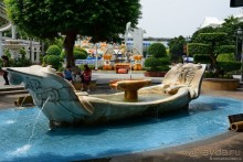 Выгляни в окно — там целый мир!