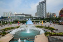 Выгляни в окно — там целый мир!