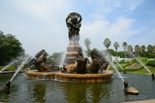 Выгляни в окно — там целый мир!