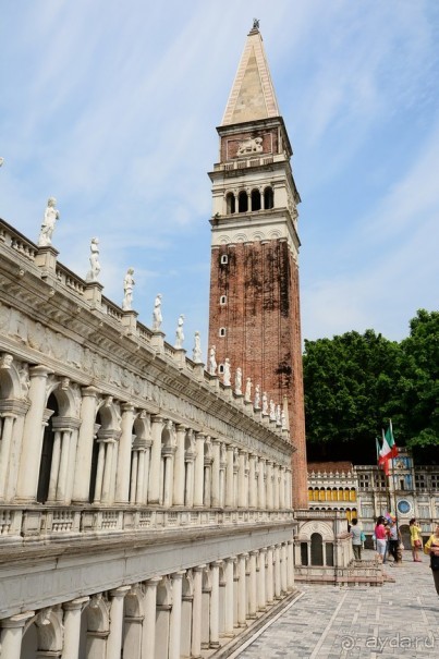 Выгляни в окно — там целый мир!