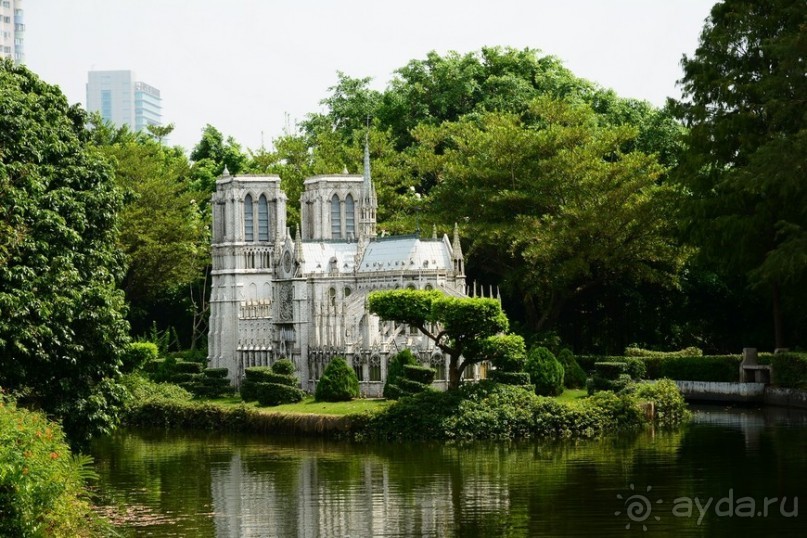 Выгляни в окно — там целый мир!