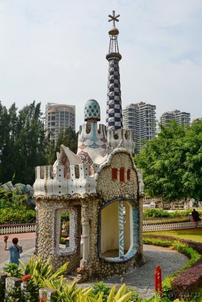 Выгляни в окно — там целый мир!