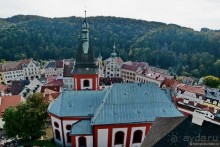 Локет-городок, ни низок, ни высок...