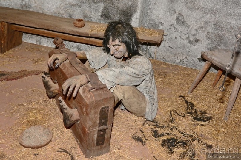 Локет-городок, ни низок, ни высок...