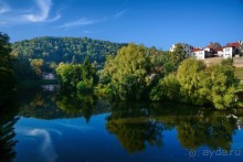 Локет-городок, ни низок, ни высок...