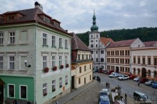 Локет-городок, ни низок, ни высок...