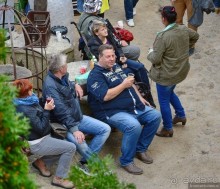 Локет-городок, ни низок, ни высок...