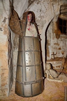 Локет-городок, ни низок, ни высок...