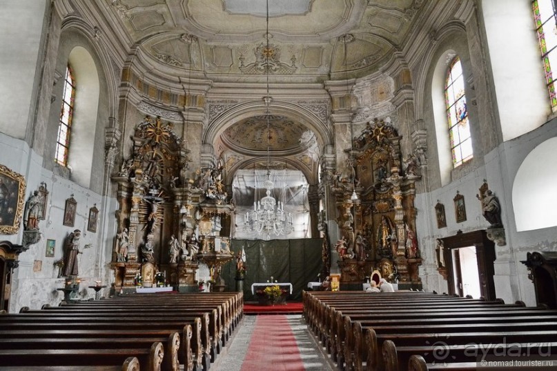 Локет-городок, ни низок, ни высок...