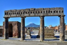 Поехали скорее в древние Помпеи!