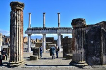 Поехали скорее в древние Помпеи!