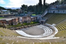 Поехали скорее в древние Помпеи!