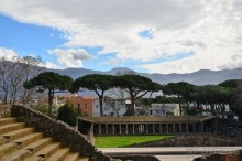 Поехали скорее в древние Помпеи!