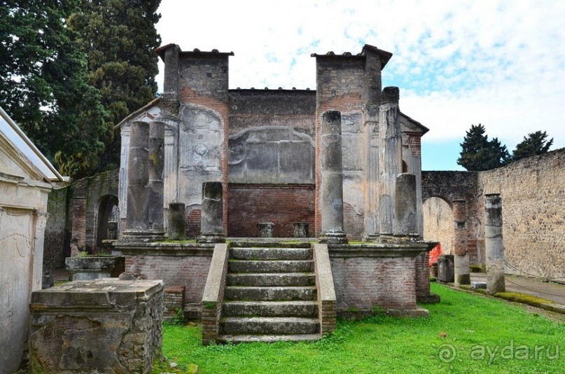 Поехали скорее в древние Помпеи!