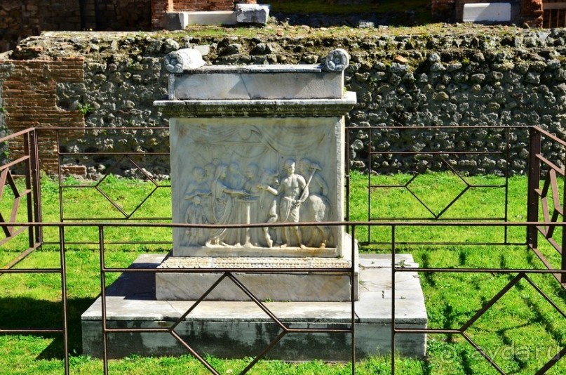 Поехали скорее в древние Помпеи!