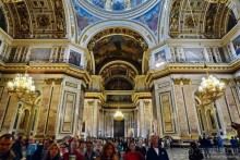 Налетела грусть, что ж пойду пройдусь...