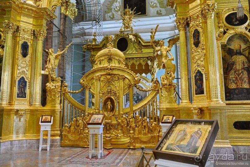 Налетела грусть, что ж пойду пройдусь...