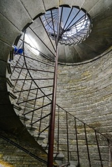 Налетела грусть, что ж пойду пройдусь...