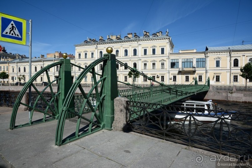 Налетела грусть, что ж пойду пройдусь...
