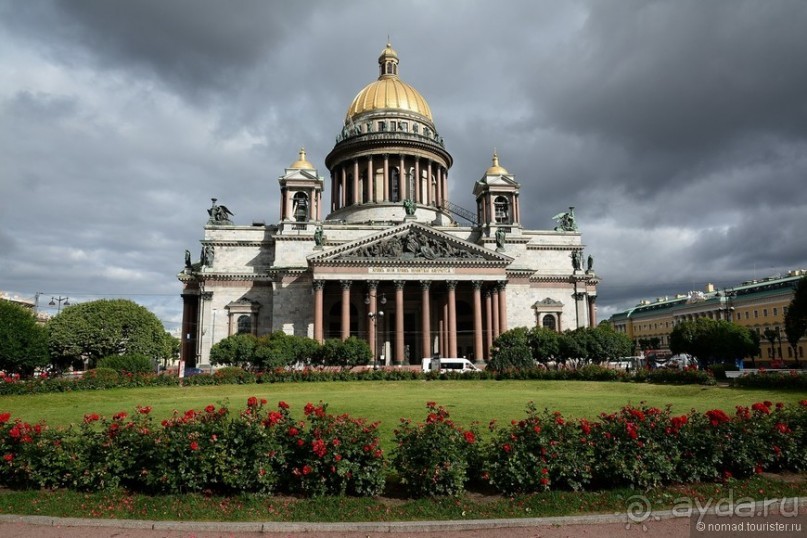 Налетела грусть, что ж пойду пройдусь...