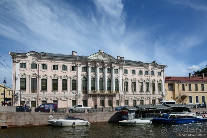 Налетела грусть, что ж пойду пройдусь...