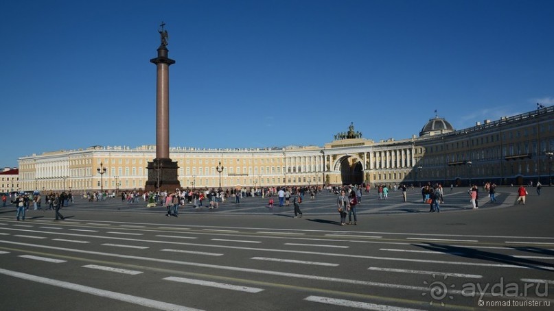 Налетела грусть, что ж пойду пройдусь...