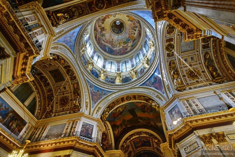 Налетела грусть, что ж пойду пройдусь...