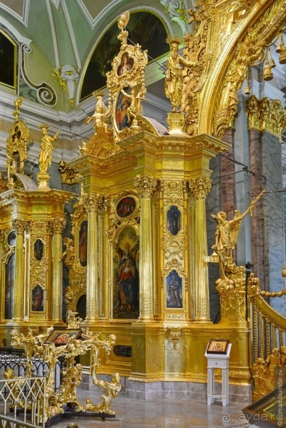 Налетела грусть, что ж пойду пройдусь...