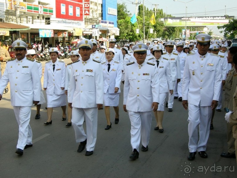 Праздник Лои Кратонг в древнем Сукхотае