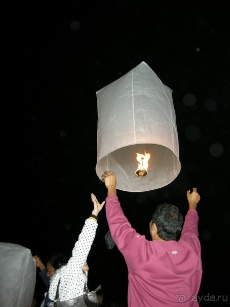 Праздник Лои Кратонг в древнем Сукхотае