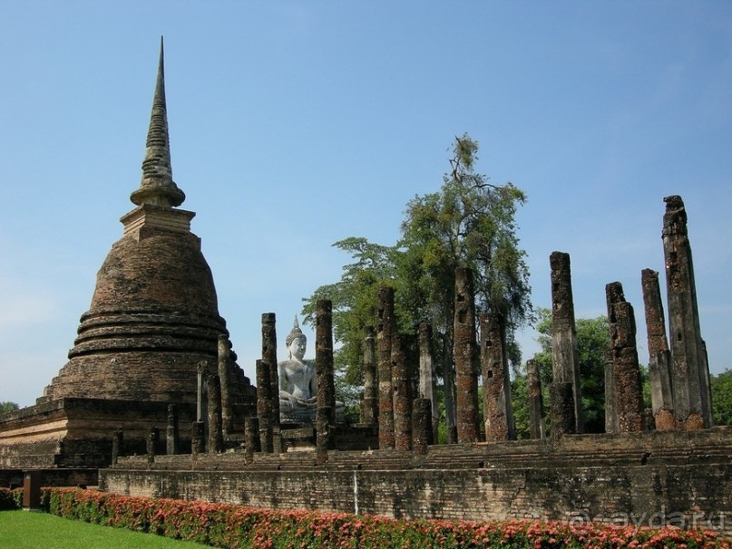 Праздник Лои Кратонг в древнем Сукхотае