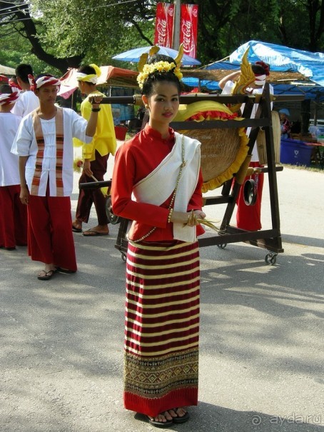 Праздник Лои Кратонг в древнем Сукхотае