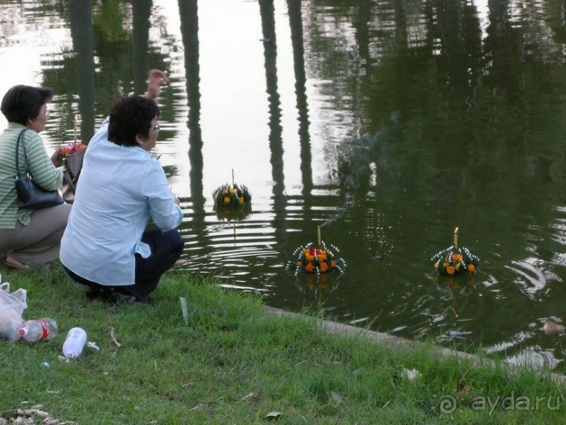 Праздник Лои Кратонг в древнем Сукхотае