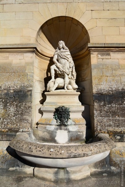 Замок Шантийи, Париж