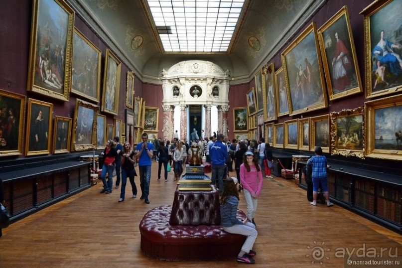 Замок Шантийи, Париж