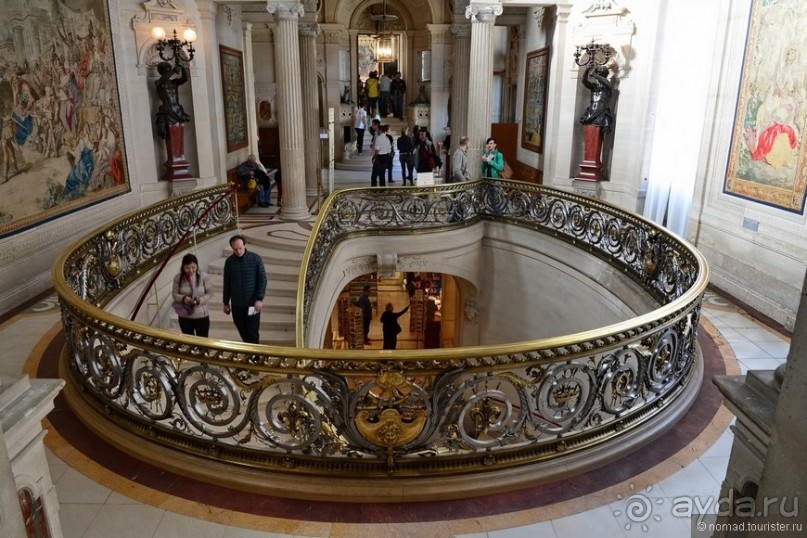 Замок Шантийи, Париж