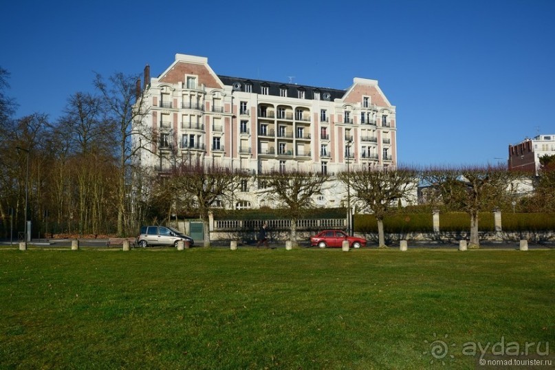 Замок Шантийи, Париж