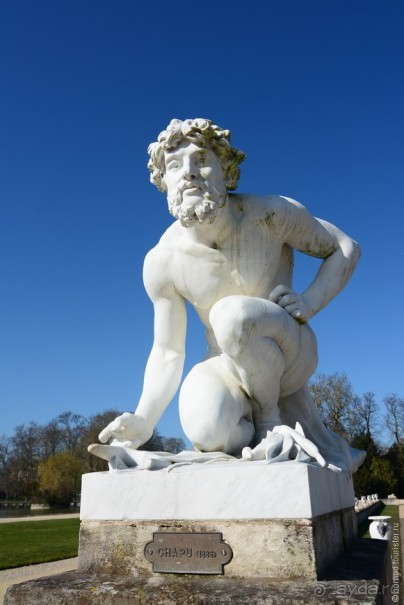 Замок Шантийи, Париж