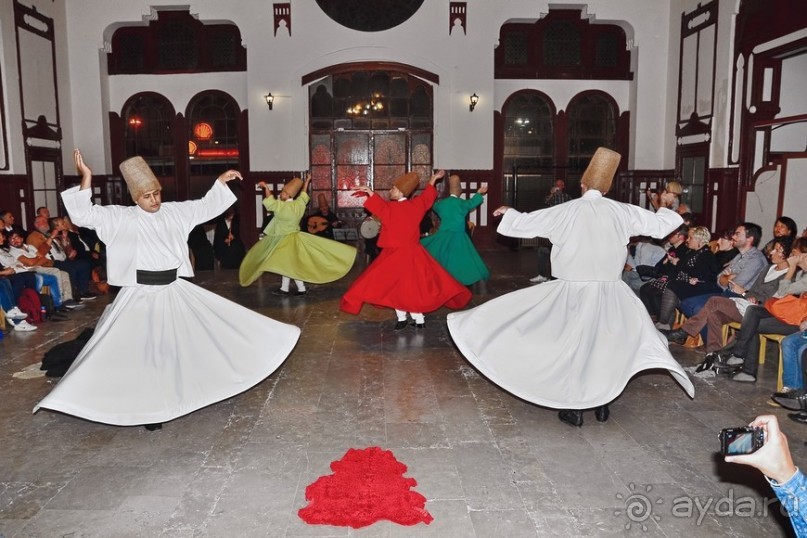 Танцующие дервиши...