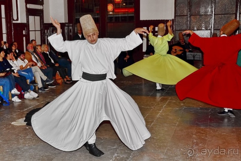 Танцующие дервиши...
