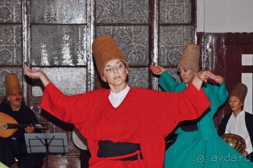 Танцующие дервиши...