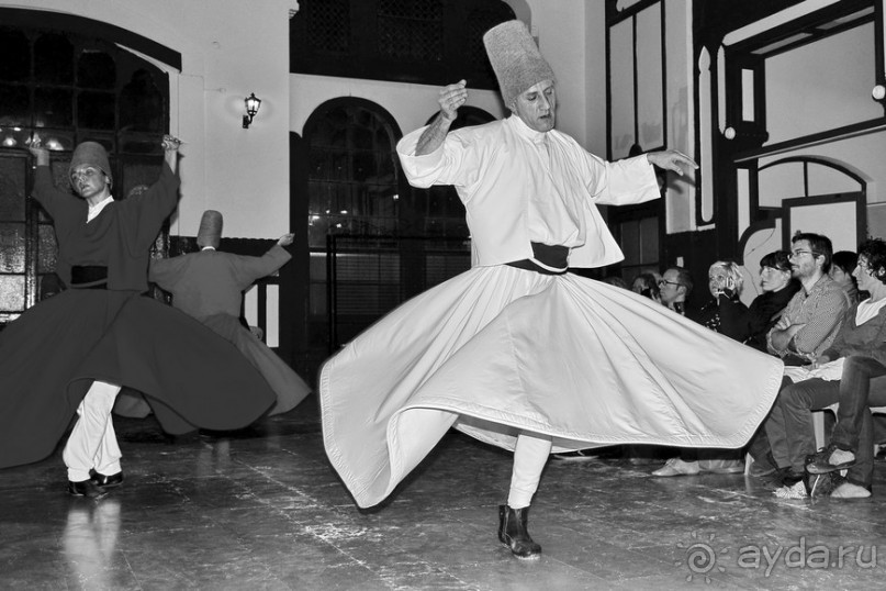 Танцующие дервиши...