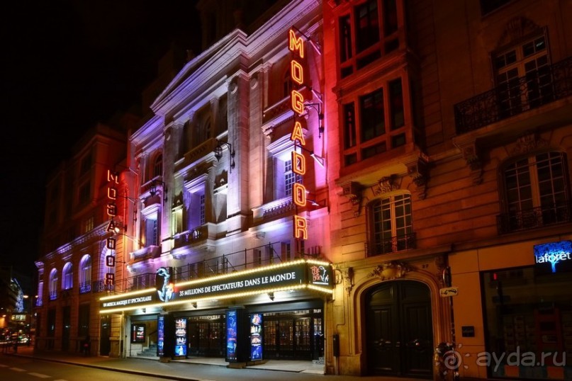 Ночной Париж